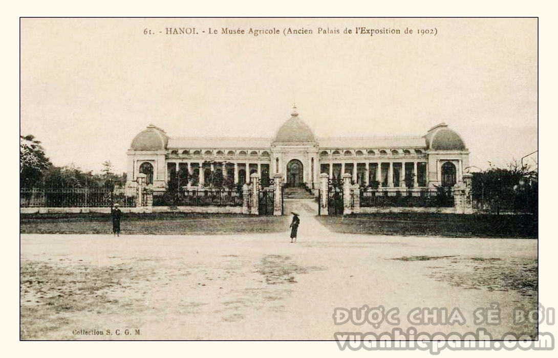 Cổng sau khu đấu xảo Hanoi 1902