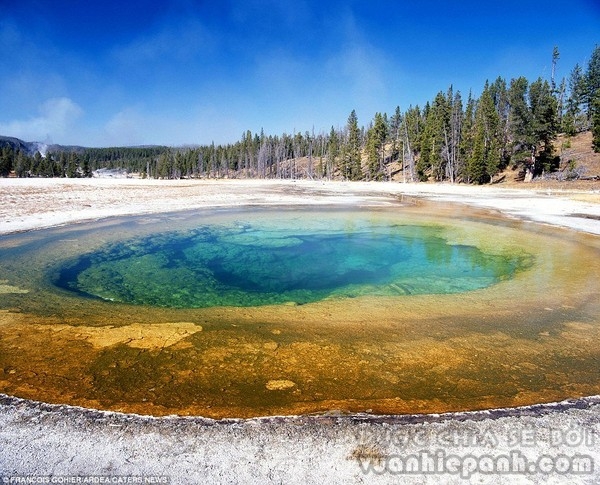 Hồ Yellowstone thuộc Công viên Quốc gia Yellowstone, Mỹ.