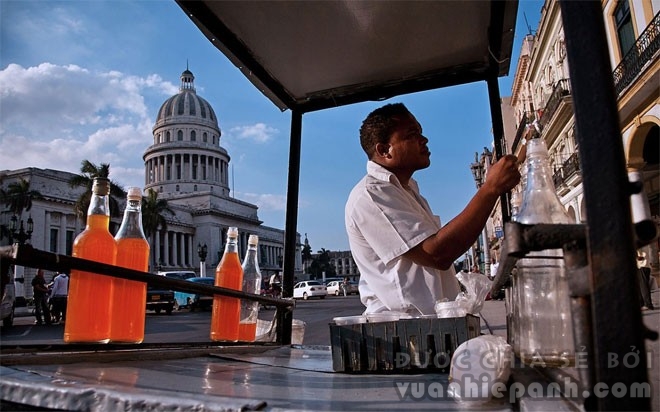 Tòa nhà Capitolio ở Havana trông giống như tòa nhà Quốc hội Mỹ trên đồi Capitol ở Washington, nhưng lớn hơn.