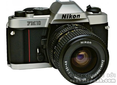 Nikon FM10 là máy phim vẫn còn sản xuất.