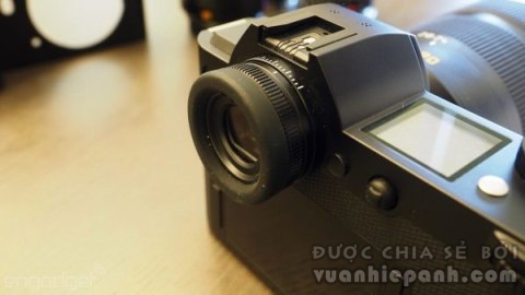 Leica SL Typ-601 được trang bị kính ngắm có độ phân giải cao nhất trên thị trường hiện nay
