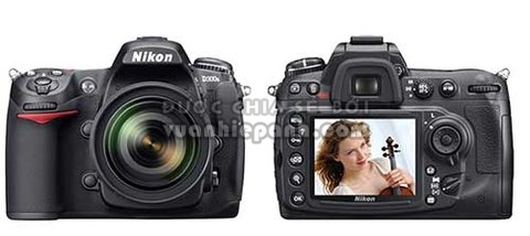 Nikon D300s với màn hình LCD 3 inch sáng, phân giải cao và viewfinder độ phủ chuẩn 100%. Ảnh: Wired.