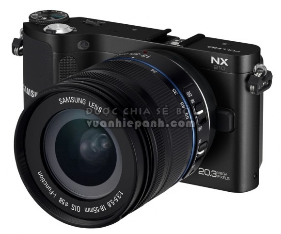 Samsung NX210 độ phân giả 20.4 Megapixel đi kèm lens 18-55mm